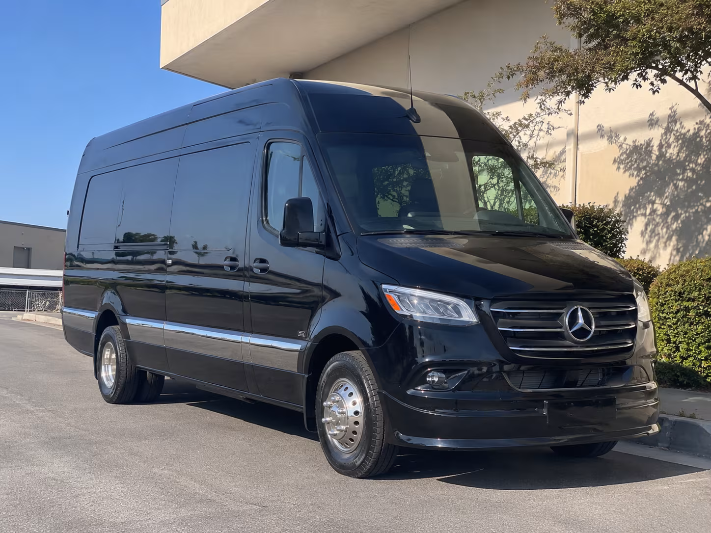 bus rental options for livermore trips