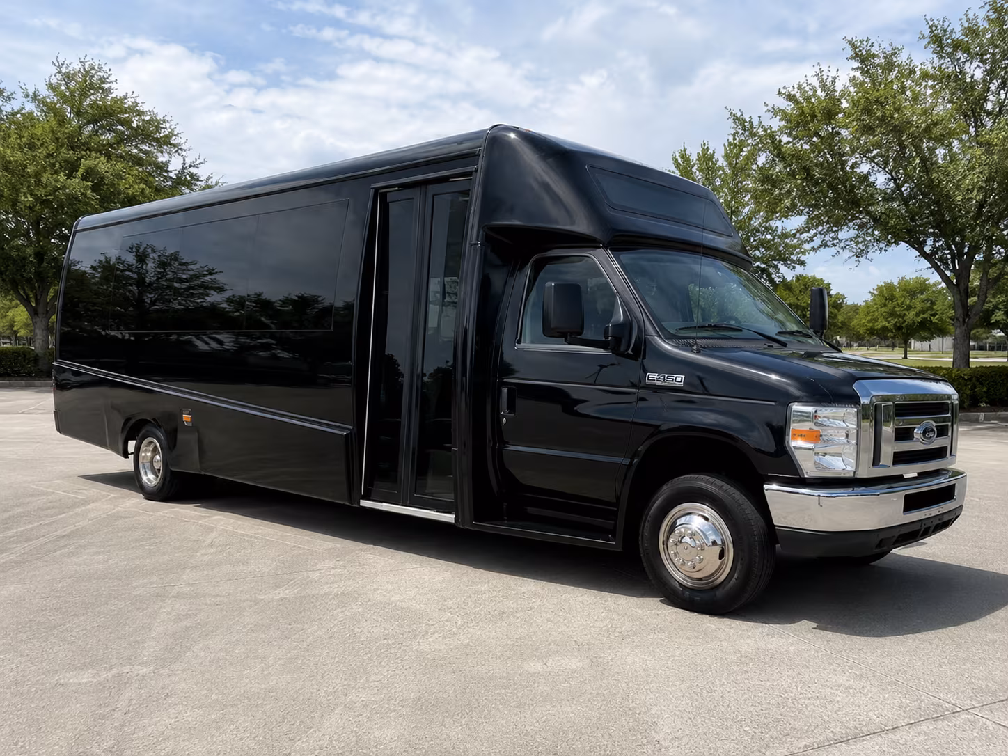secure transportation for your next convention or trade show 4